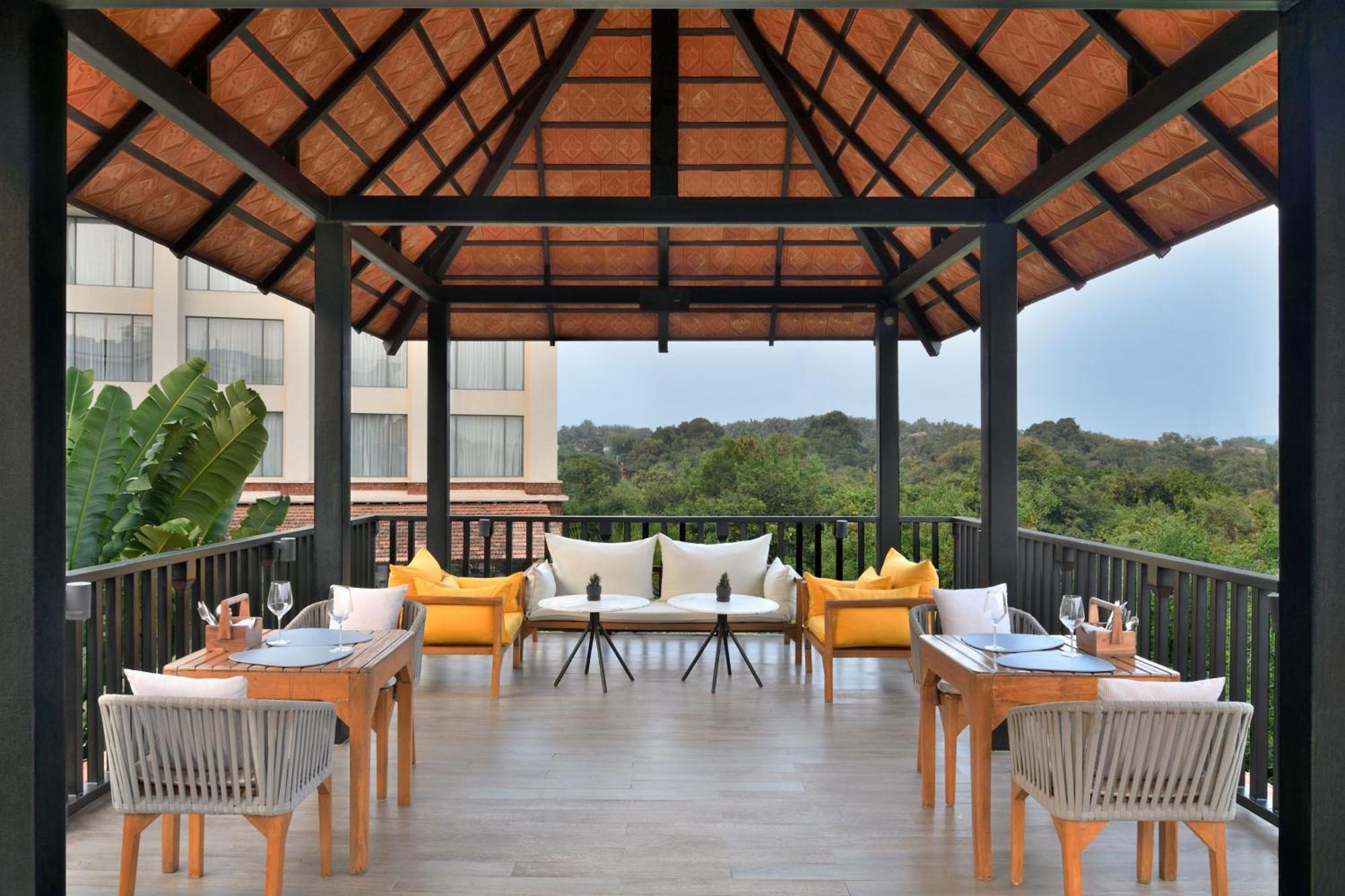 The Westin Goa Hotell Anjuna Exteriör bild