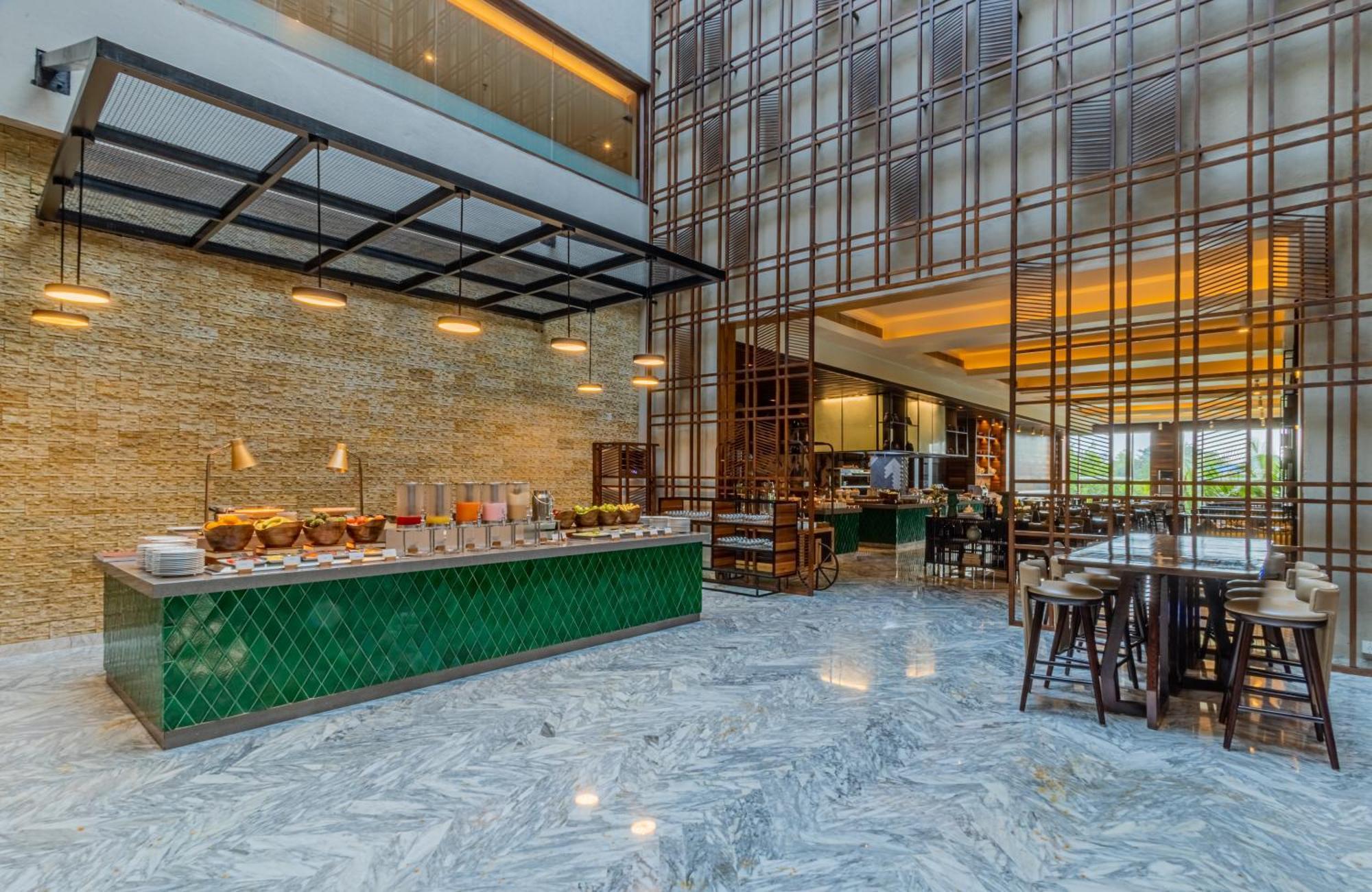 The Westin Goa Hotell Anjuna Exteriör bild
